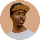 Contacto 3 testimonial image 3